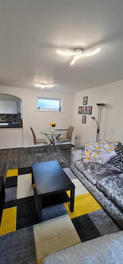 1 Bedroom Service Apartment With Netflix West Thurrock Ngoại thất bức ảnh