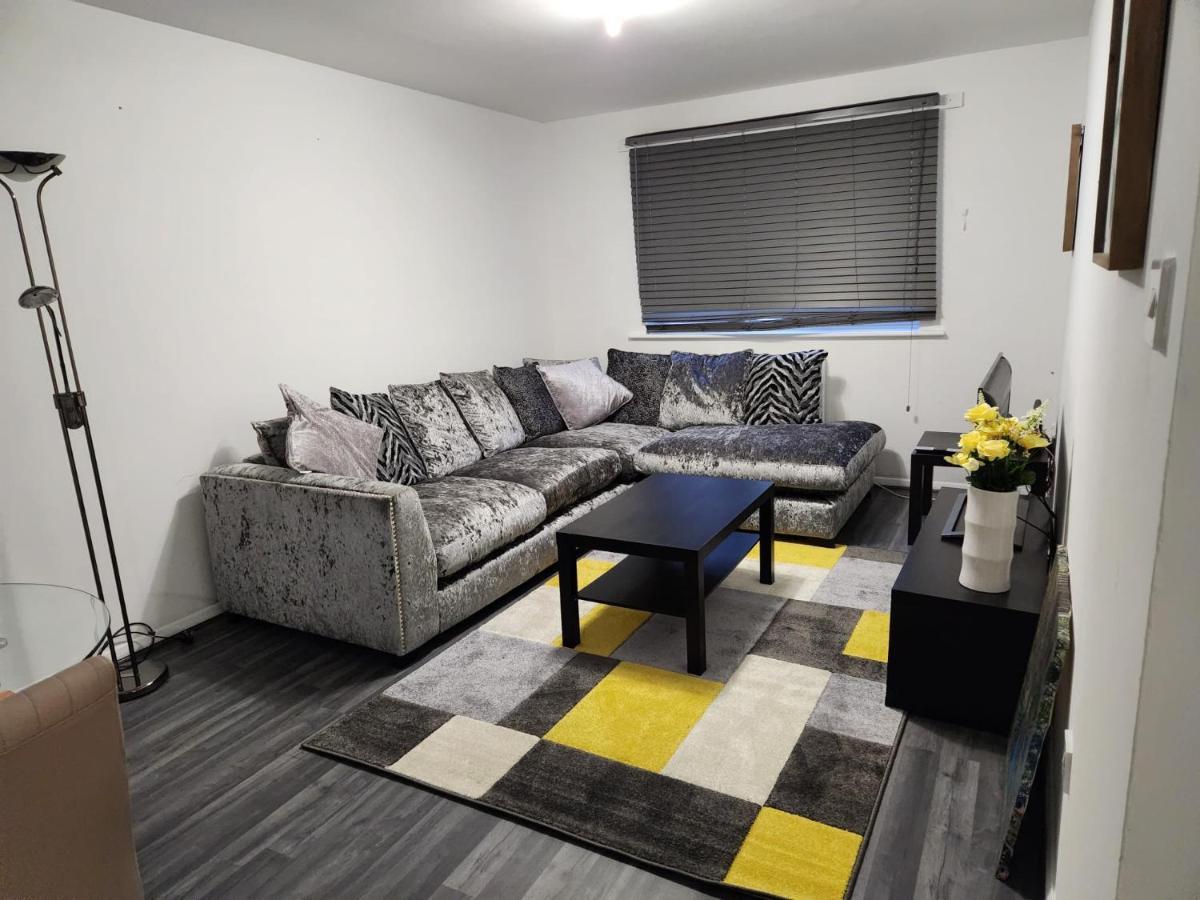 1 Bedroom Service Apartment With Netflix West Thurrock Ngoại thất bức ảnh