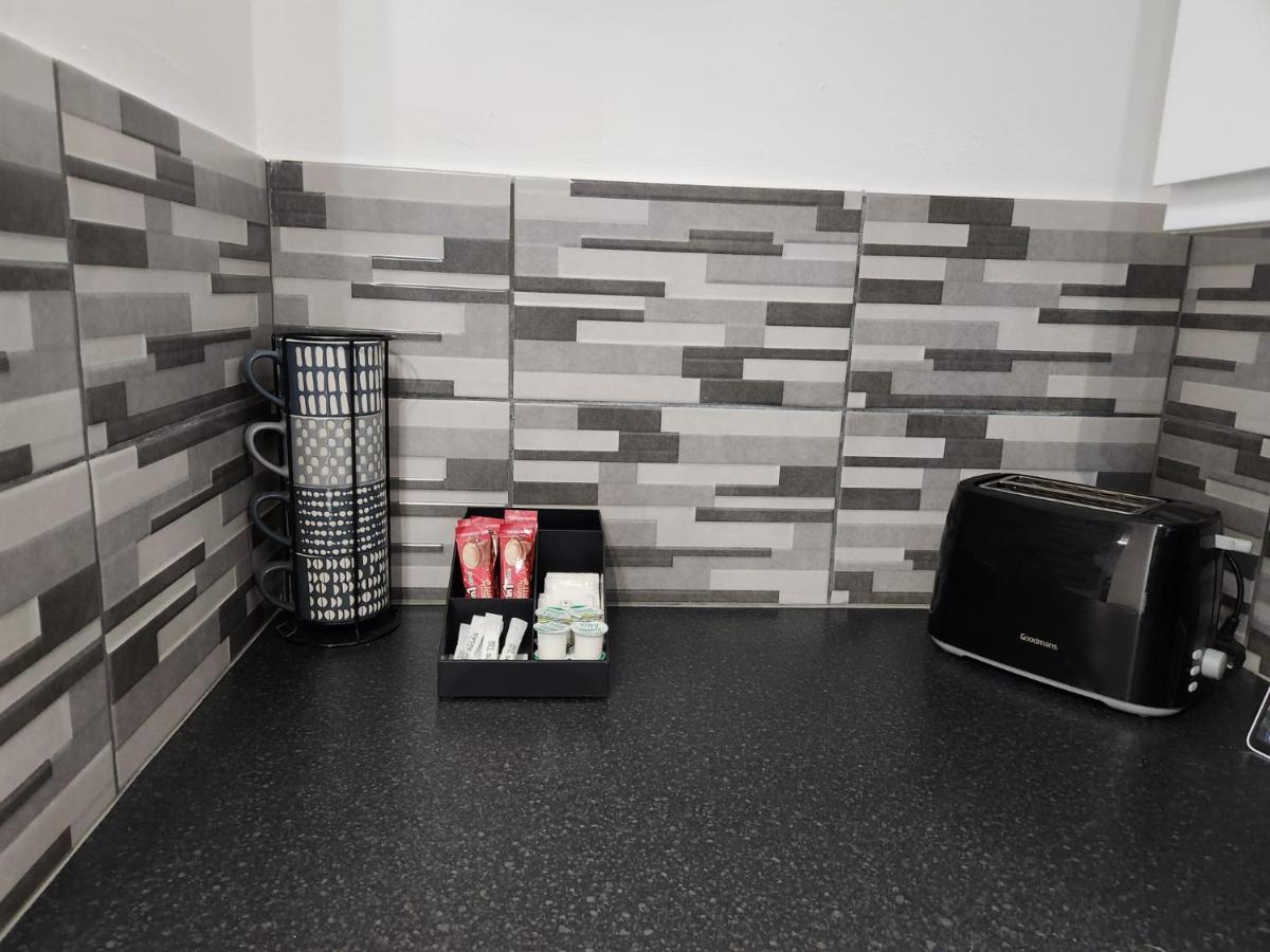 1 Bedroom Service Apartment With Netflix West Thurrock Ngoại thất bức ảnh